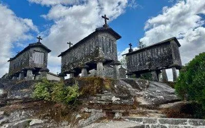 Espigueiros do Alto Minho: História, Tradição e a Experiência Autêntica na Carvalha House
